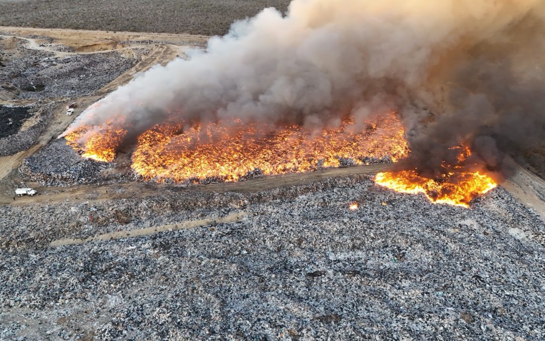 Actualización de Incendio en Basurero en La Candelaria (CSL) 13:00 hrs.